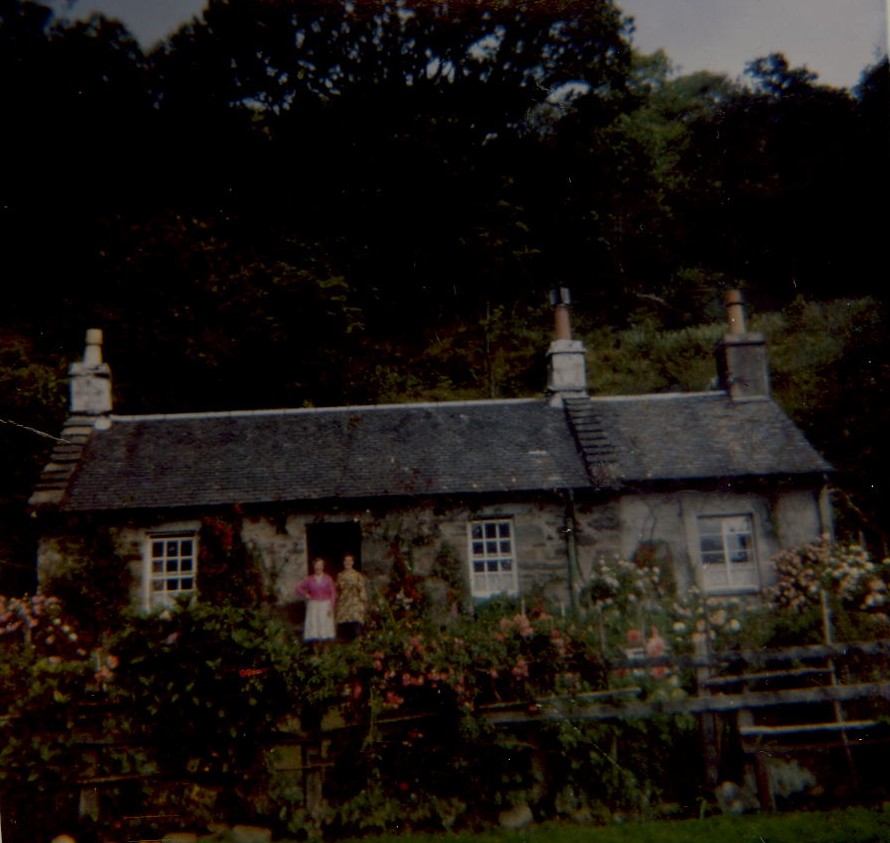 Dundarave Cottage