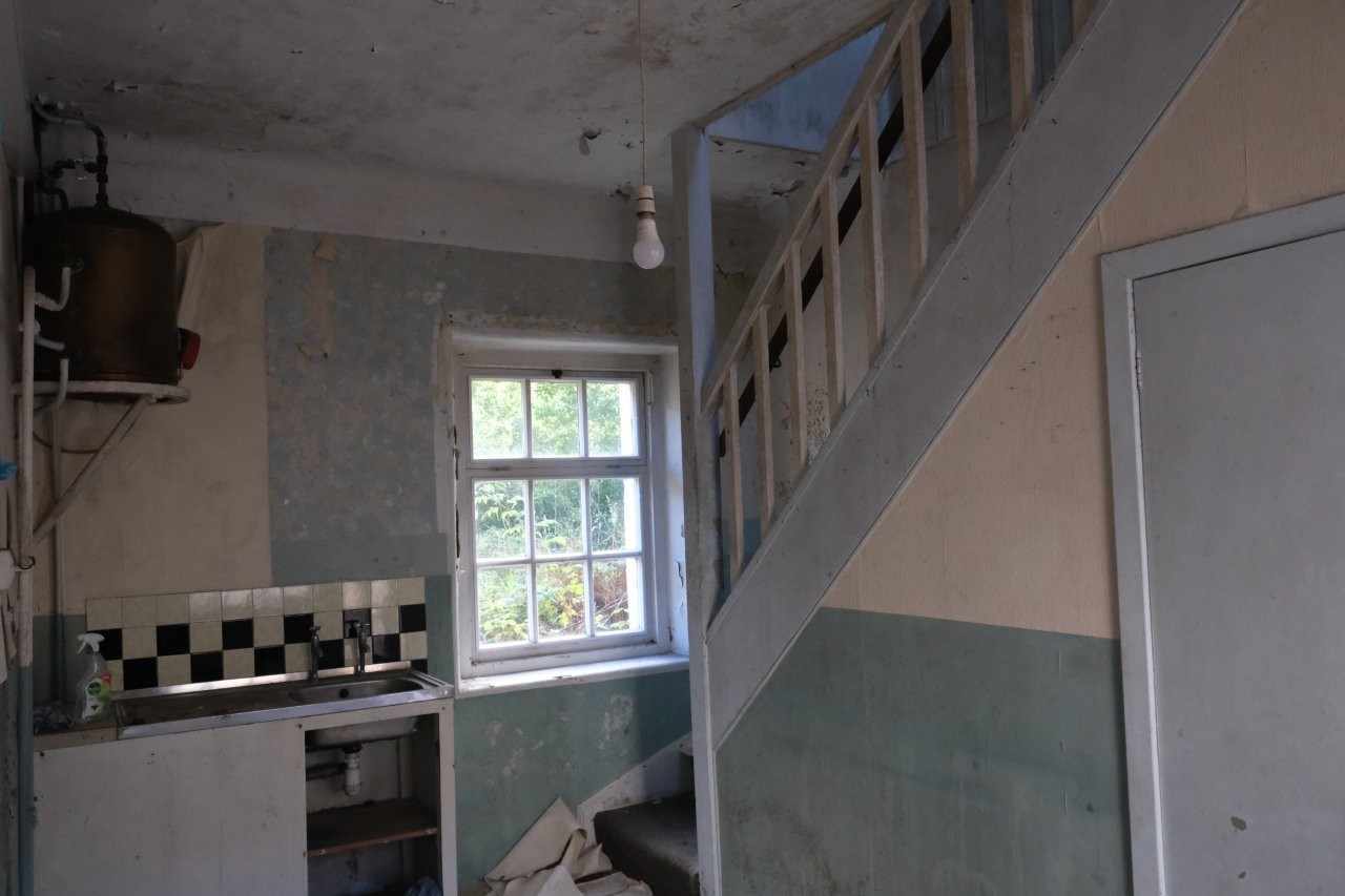 1 The Square/ Garage Cottage